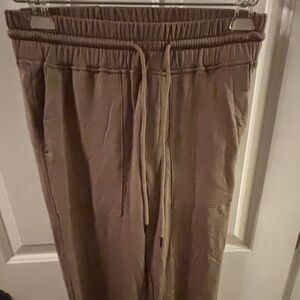 Workshop Olive Sweatpants Size Small